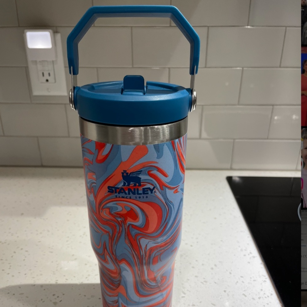 STANLEY ICEFLOW FLIP STRAW TUMBLER | 30 OZ